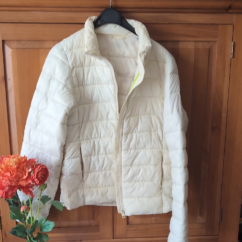 Women's Cream Puffer Jacket